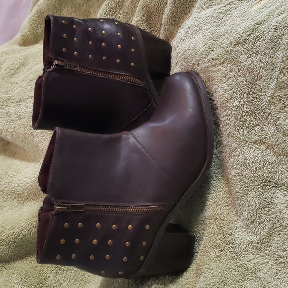 9W Avenue nailhead trim boots - Picture 2 of 10